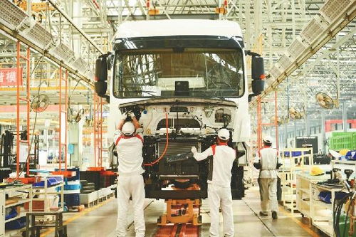 我市首批20個重大專項(xiàng)聚力攻堅(jiān)，道路機(jī)動車輛生產(chǎn)邁入新階段